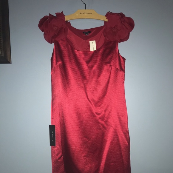 Ann Taylor Red Flower sleeve cocktail dress - Picture 2 of 2
